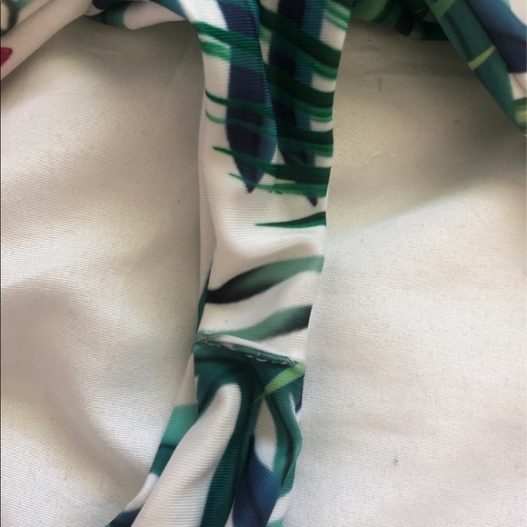 Thong Bikini Set - Picture 3 of 5